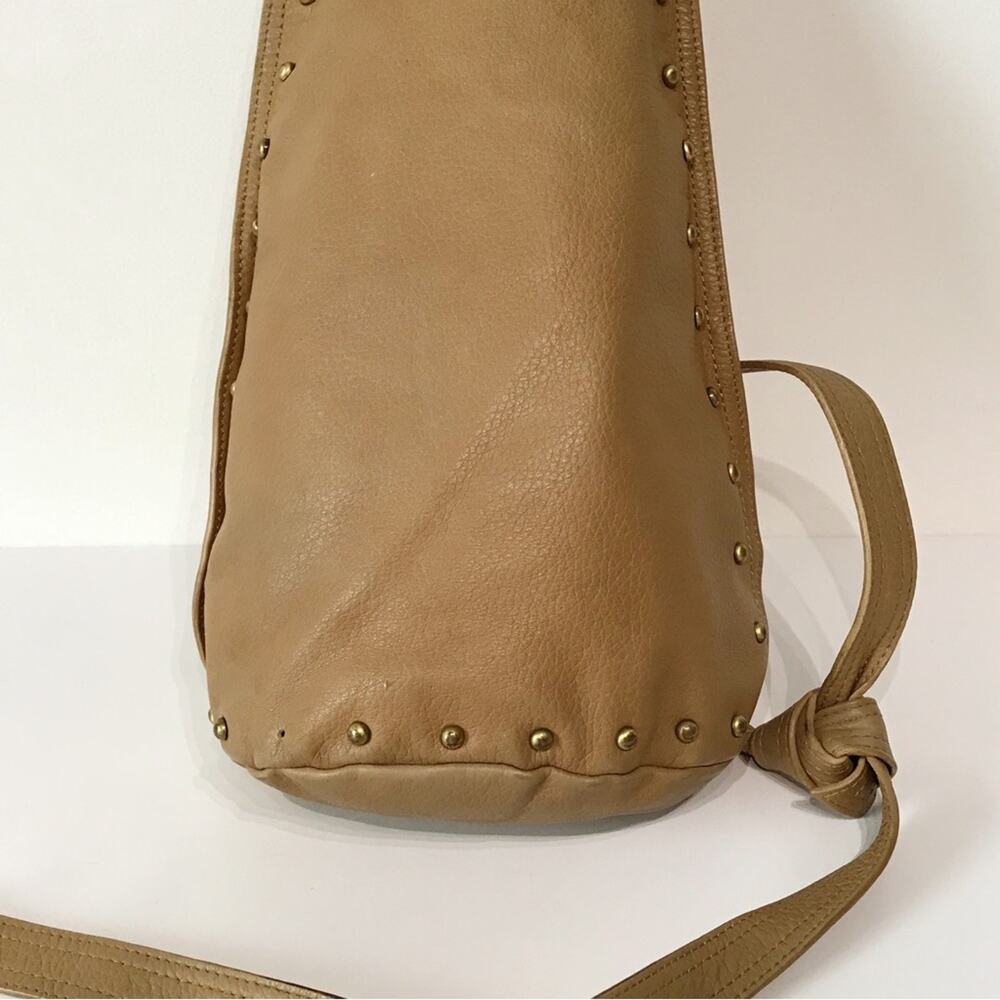 Patti Hansen for HUNG ON U Tan Leather Bronze Studded Cross Body Sling Bag Cross - Picture 7 of 16
